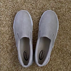 Soda slip ons